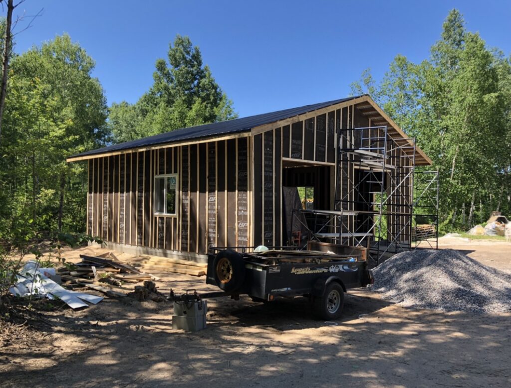 North Bay curbless shower with bench and niche.